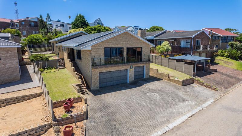 5 Bedroom Property for Sale in Dana Bay Western Cape